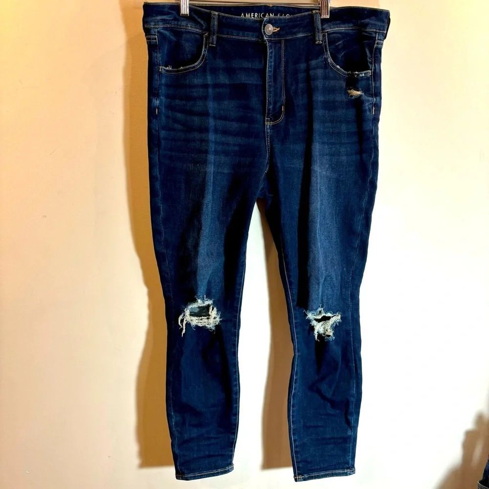 AMERICAN EAGLE Sz 18 High Rise  Jeggings Busted Knee Distressed Skinny Jeans